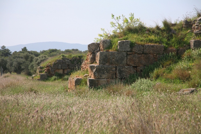 Isthmia - Hexamilion bastions - Southern section 